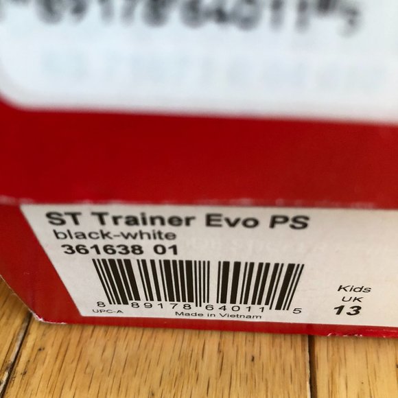 Brand New Kids' Black and White Puma Trainers Running Shoes Sneakers - Picture 9 of 9